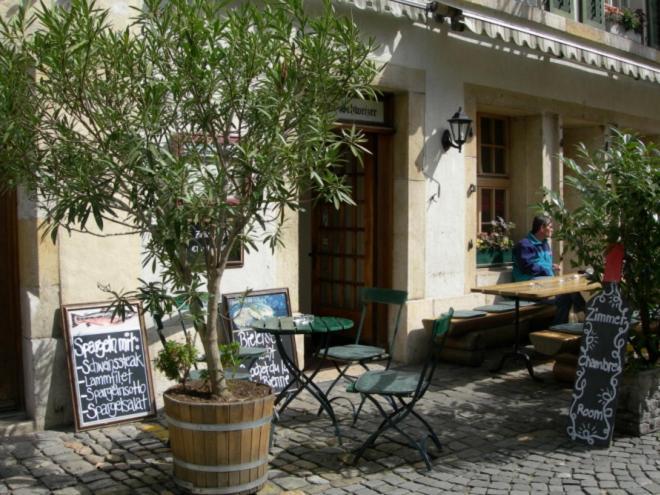 Hotel Zum Alten Schweizer Twann Exterior photo